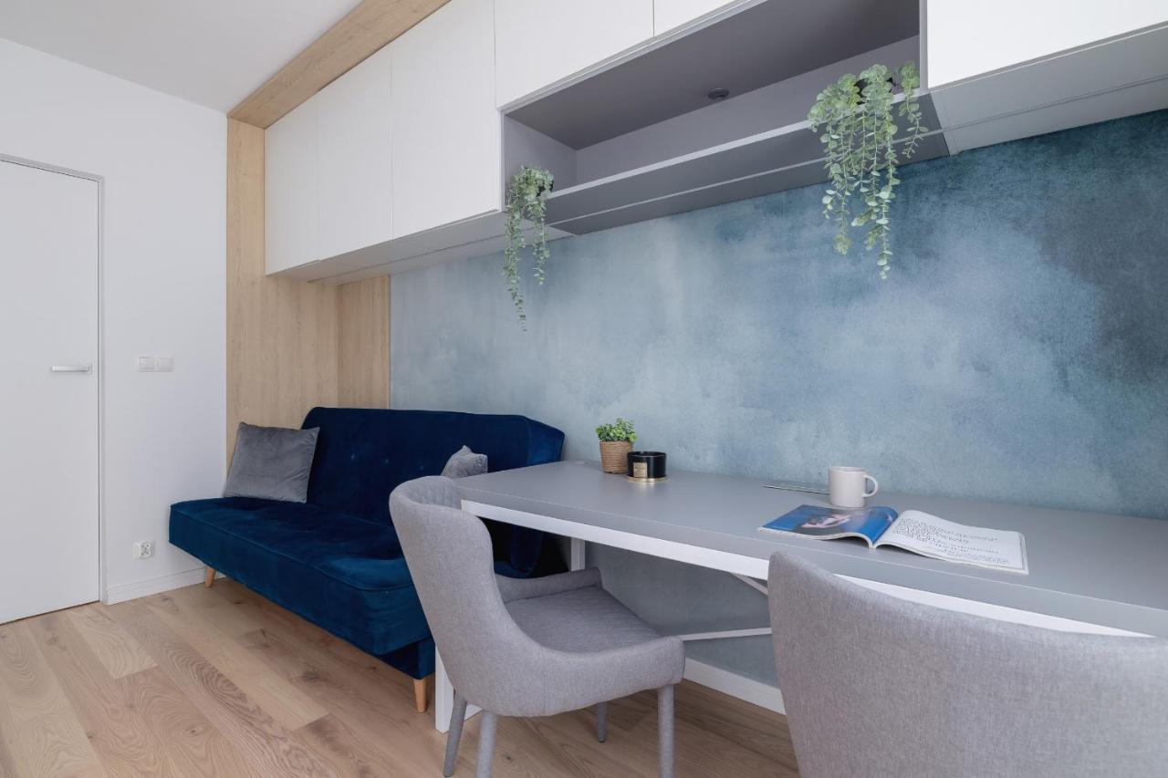 Vetulaniego Apartment With Air Conditioning & Parking By Renters Prestige Krasków Εξωτερικό φωτογραφία