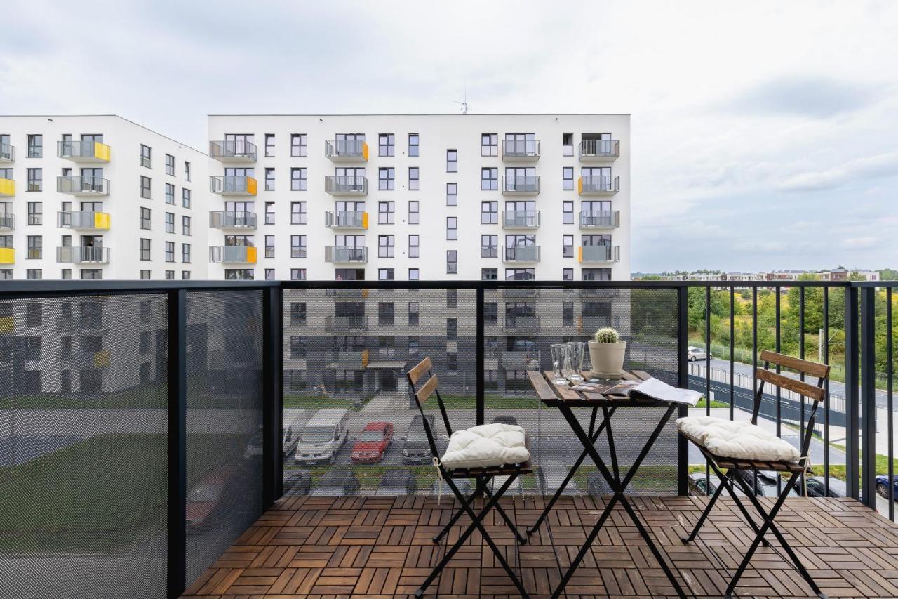 Vetulaniego Apartment With Air Conditioning & Parking By Renters Prestige Krasków Εξωτερικό φωτογραφία